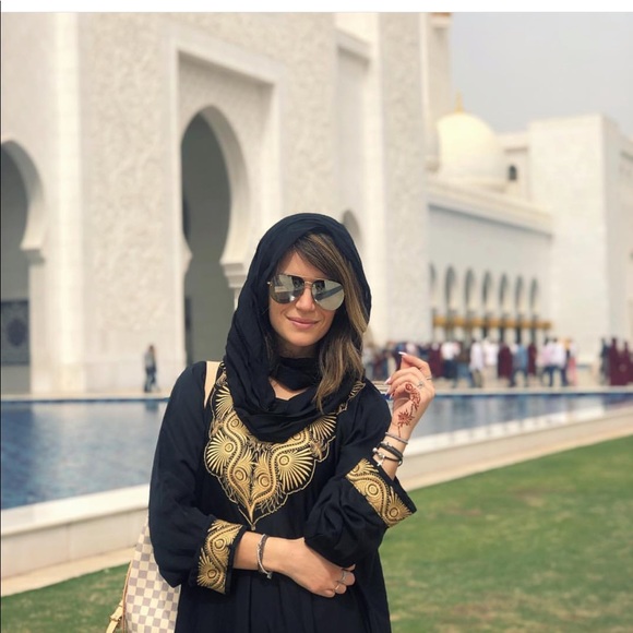 Meet Your Posher ! - Picture 6 of 8